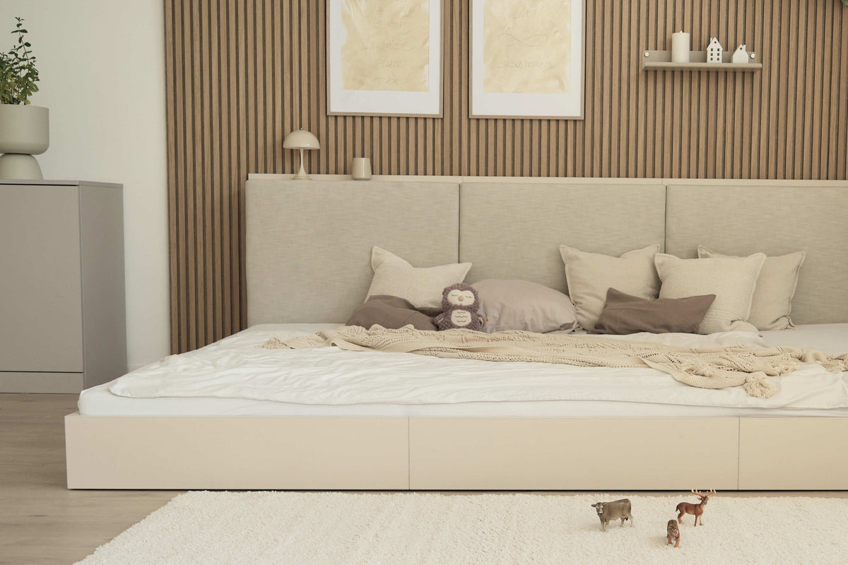 Erweiterung für das Bodenbett Camilla in hellbeige von Liegewiese Familienbetten