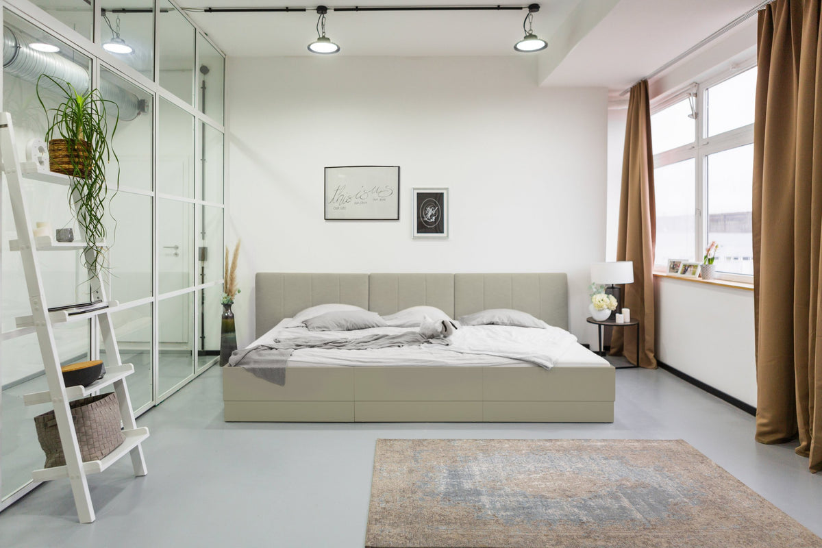 Lilia Familienbett 240x200 mit Stoffpolsterkopfteil in salbeigrün