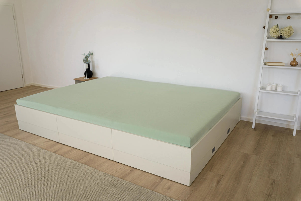 Familienbett Iris in hellem Beige
