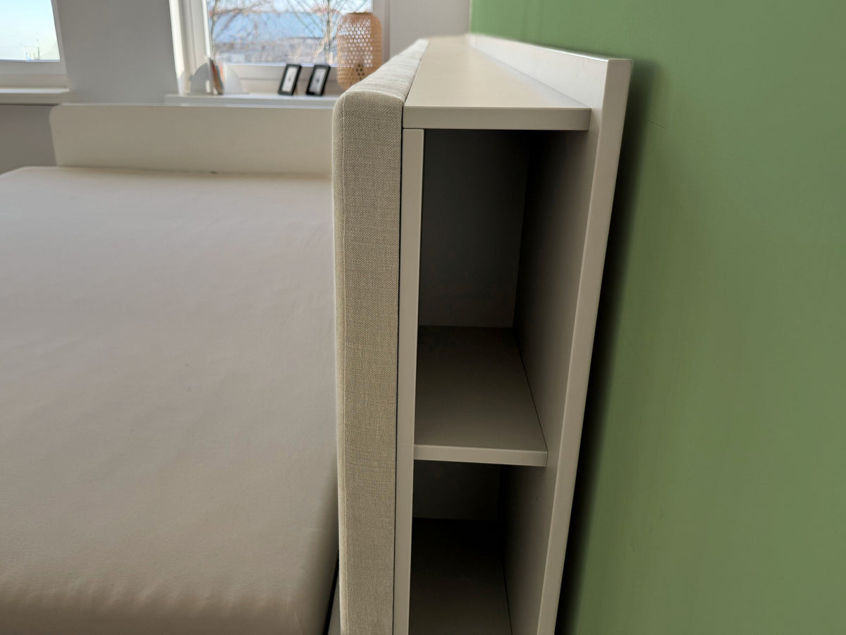 Ablageregal für gepolstertes Familienbett Magnolia in hellbeige