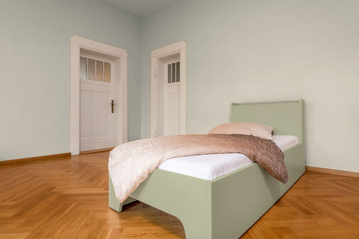 Salbeigrünes Einzelbett Salvia, zurückgebaut vom Familienbett von Liegewiese
