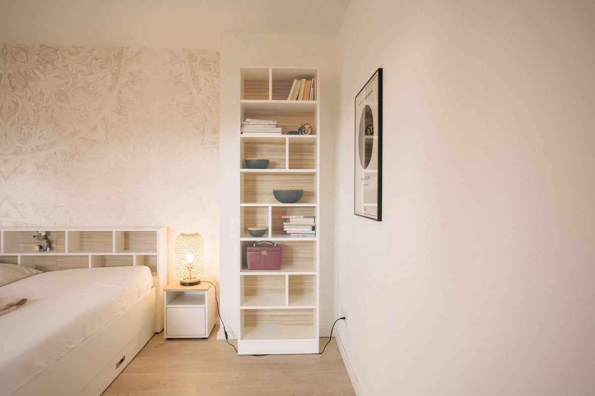 Wandregal für Schlafzimmer passend zum Familienbett in Weiß/ Coco Bolo