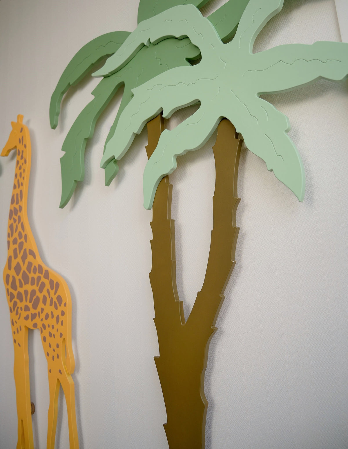 Liegewiese Kinderzimmer Dekoration "Palme" und "Giraffe"
