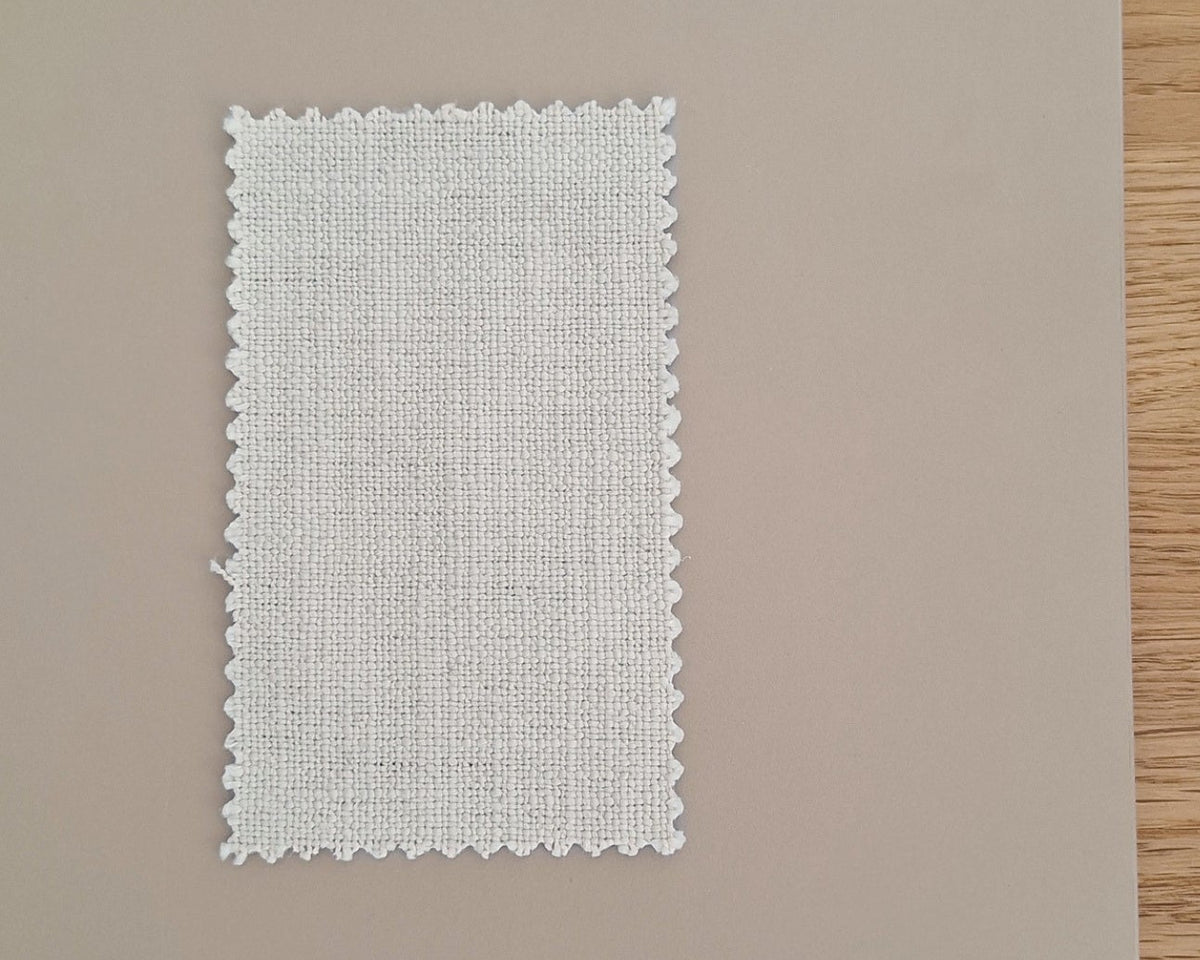 Stoffmuster für die Farbe Mandelbeige von Liegewiese