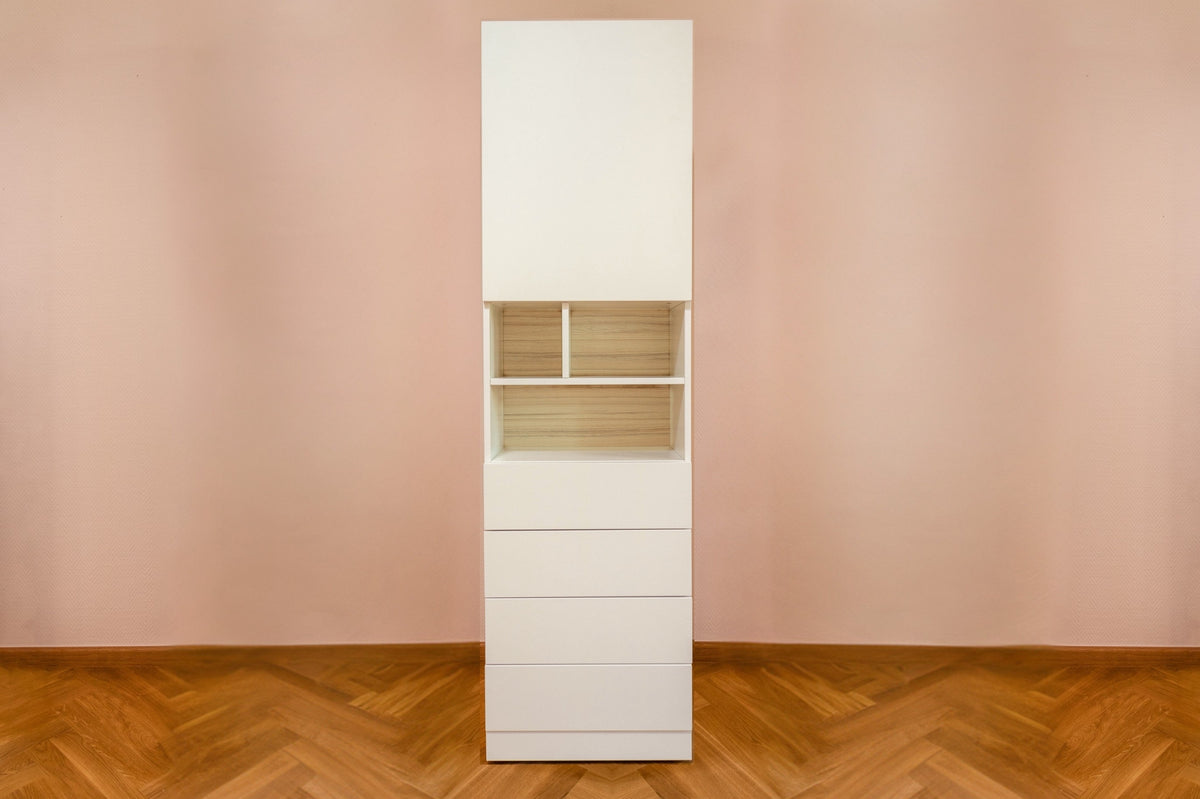 Kleiderschrankmodul in der Farbe Weiß / Eiche Dekor von Liegewiese passend zum Familienbett
